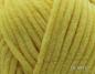 Preview: Himalaya Dolphin Baby 80313 Gelb – Detail der Chenille-Struktur